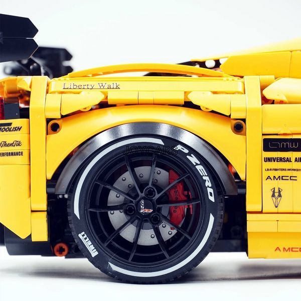 Конструктор TECHNIC CORVETTE C8 3372 деталі, модель 58см 45349 фото
