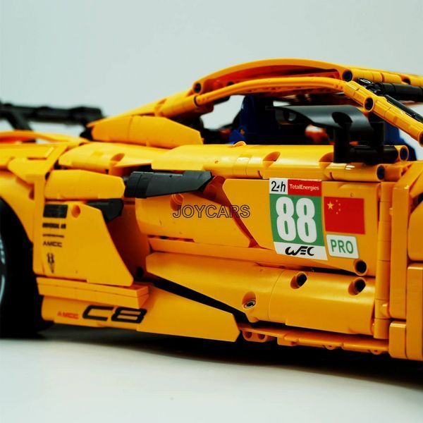 Конструктор TECHNIC CORVETTE C8 3372 деталі, модель 58см 45349 фото