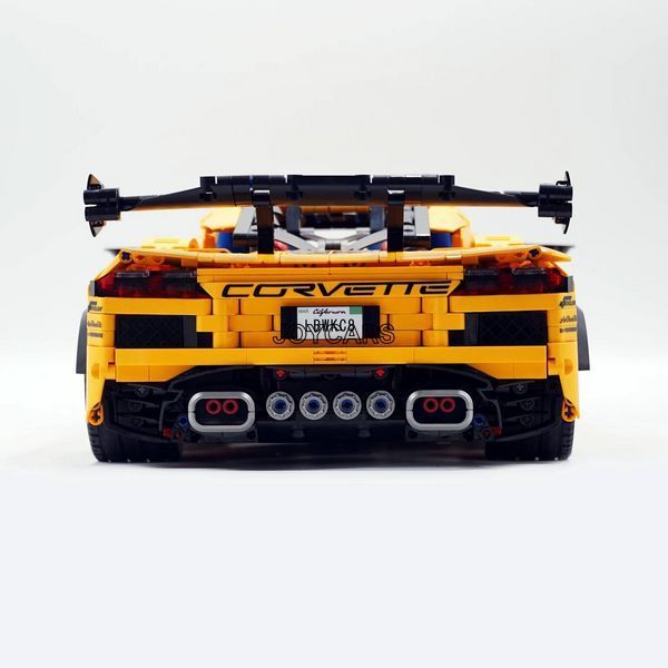 Конструктор TECHNIC CORVETTE C8 3372 деталі, модель 58см 45349 фото