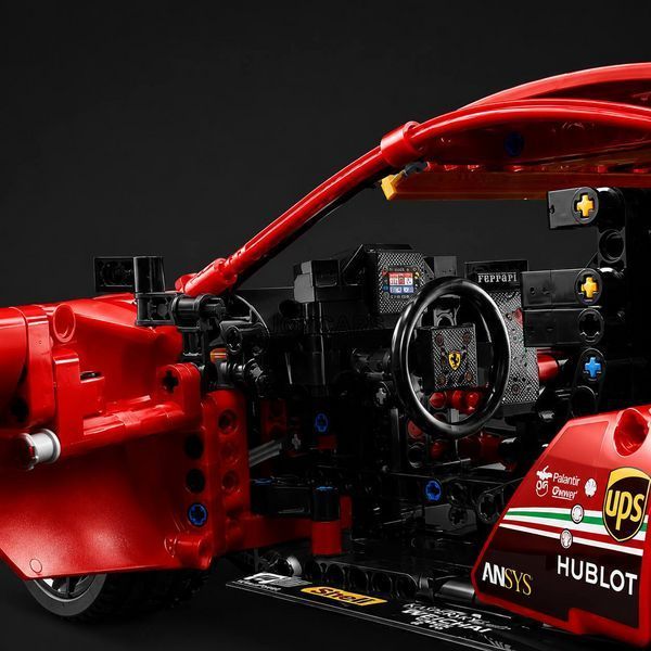 Конструктор TECHNIC Ferrari 1677 деталей, модель 48см 3543 фото