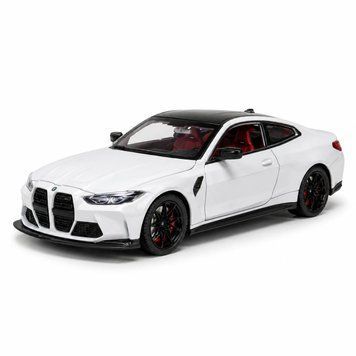 Масштабна металева модель BMW M4 1:24 &mdash; деталізована копія легендарного спортивного купе, яке поєднує агресивний дизайн, потужність та сучасні технології 10032 фото