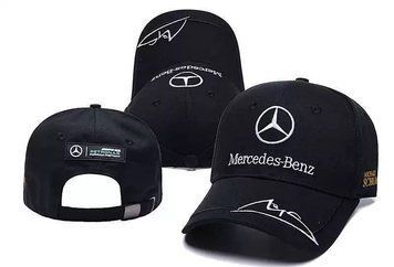 Кепка Mercedes-Benz AMG Petronas Motorsport &mdash; сучасна бейсболка для поціновувачів Mercedes 505 фото