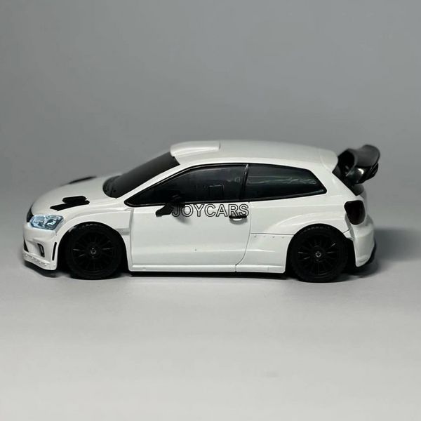 Дрифт машинка Volkswagen Polo 15км/ч 1:28(17см) на радиоуправлении 848 фото